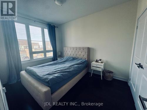 37 Dariole Drive, Richmond Hill, ON - Indoor Photo Showing Bedroom