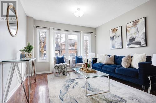 6 Nina Place, Brampton, ON - Indoor Photo Showing Living Room