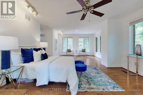 902 Shaver Road, Hamilton, ON - Indoor Photo Showing Bedroom