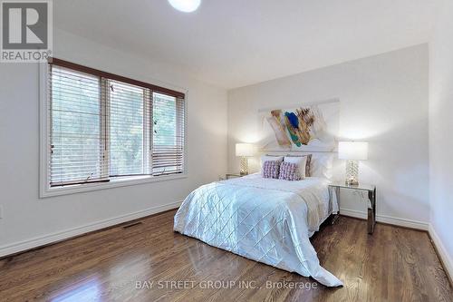 902 Shaver Road, Hamilton, ON - Indoor Photo Showing Bedroom