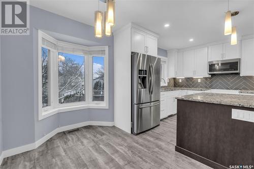 119 Aspen Place, Regina, SK - Indoor Photo Showing Kitchen With Upgraded Kitchen