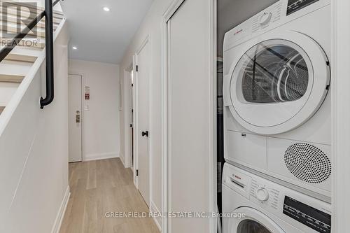 3 - 185 Carlton Street, Toronto, ON - Indoor Photo Showing Laundry Room