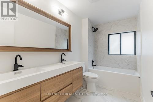 3 - 185 Carlton Street, Toronto, ON - Indoor Photo Showing Bathroom