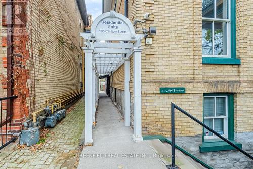 3 - 185 Carlton Street, Toronto, ON - Outdoor