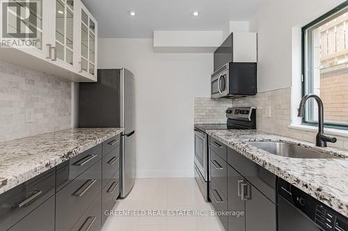 3 - 185 Carlton Street, Toronto, ON - Indoor Photo Showing Kitchen With Upgraded Kitchen