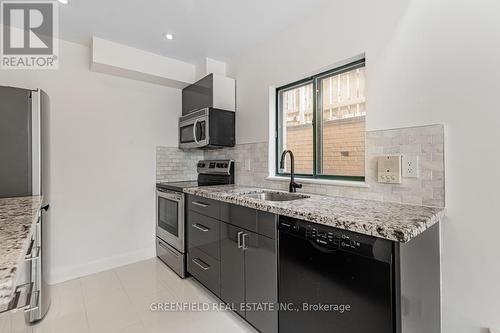 3 - 185 Carlton Street, Toronto, ON - Indoor Photo Showing Kitchen