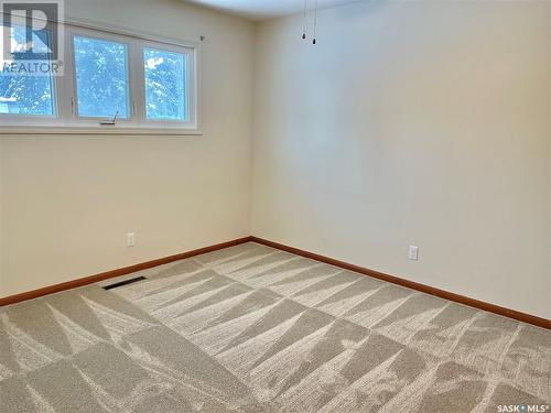 422 R Avenue N, Saskatoon, SK - Indoor Photo Showing Other Room