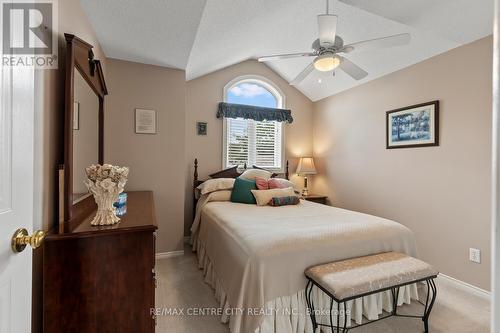 50 Napoleon Drive, London, ON - Indoor Photo Showing Bedroom