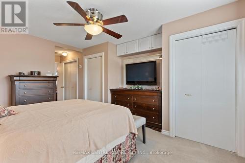 50 Napoleon Drive, London, ON - Indoor Photo Showing Bedroom