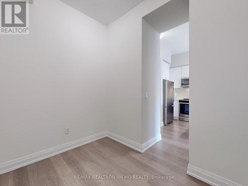 416 - 555 William Graham Drive, Aurora, ON - Indoor Photo Showing Other Room