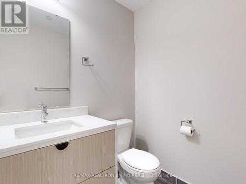 416 - 555 William Graham Drive, Aurora, ON - Indoor Photo Showing Bathroom