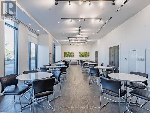 416 - 555 William Graham Drive, Aurora, ON - Indoor Photo Showing Dining Room