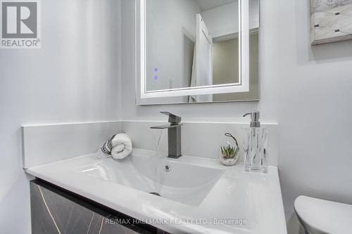 4 Corbett Crescent, Aurora, ON - Indoor Photo Showing Bathroom