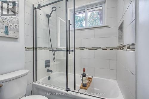 4 Corbett Crescent, Aurora, ON - Indoor Photo Showing Bathroom