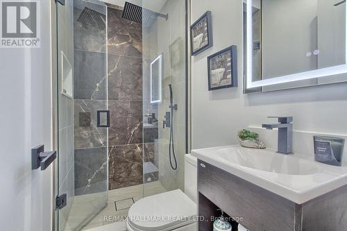 4 Corbett Crescent, Aurora, ON - Indoor Photo Showing Bathroom