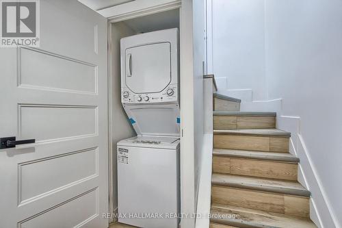 4 Corbett Crescent, Aurora, ON - Indoor Photo Showing Laundry Room