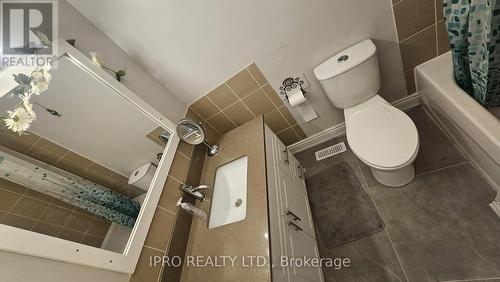 43 Corby Crescent, Brampton, ON - Indoor Photo Showing Bathroom