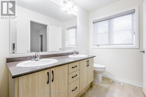 28 Bluebird Lane, Barrie, ON - Indoor Photo Showing Bathroom