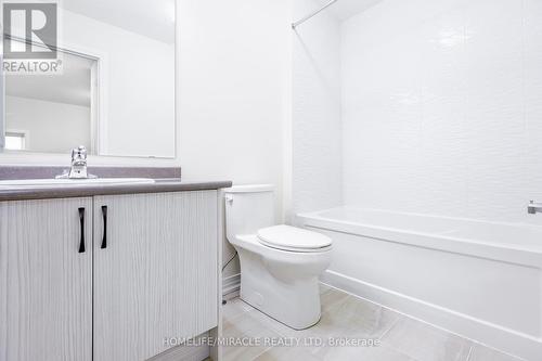 28 Bluebird Lane, Barrie, ON - Indoor Photo Showing Bathroom