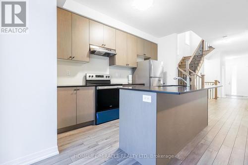 28 Bluebird Lane, Barrie, ON - Indoor Photo Showing Kitchen With Stainless Steel Kitchen