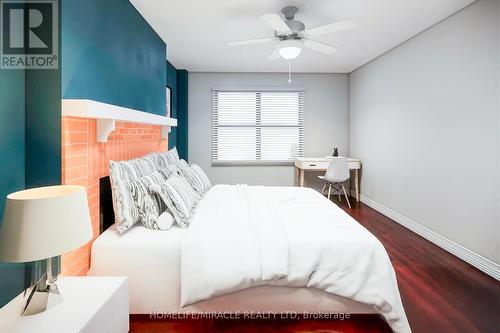 139 Livingstone Street, Barrie, ON - Indoor Photo Showing Bedroom