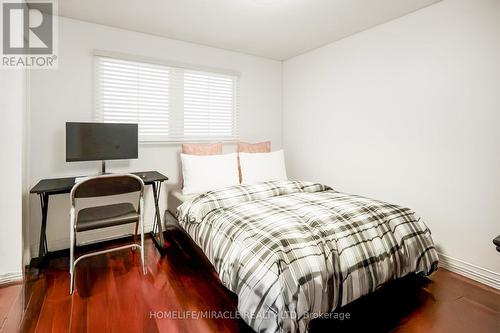 139 Livingstone Street, Barrie, ON - Indoor Photo Showing Bedroom