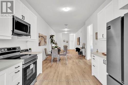 182 Commercial Street, Welland, ON - Indoor Photo Showing Kitchen