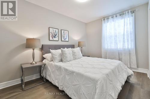 172 Sanatorium Road, Hamilton, ON - Indoor Photo Showing Bedroom