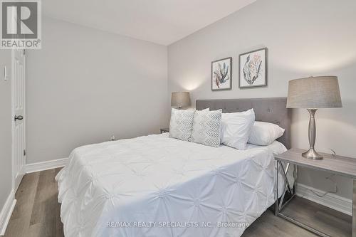 172 Sanatorium Road, Hamilton, ON - Indoor Photo Showing Bedroom