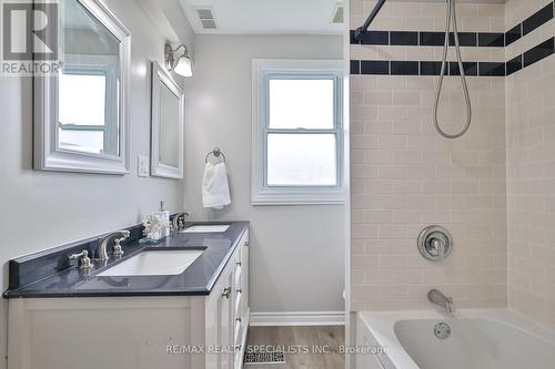 172 Sanatorium Road, Hamilton, ON - Indoor Photo Showing Bathroom