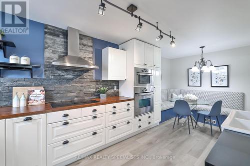 172 Sanatorium Road, Hamilton, ON - Indoor Photo Showing Kitchen