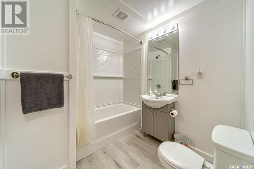 1225 Wascana Street, Regina, SK - Indoor Photo Showing Bathroom