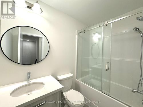 1333 Shevchenko Boulevard, Oakville, ON - Indoor Photo Showing Bathroom