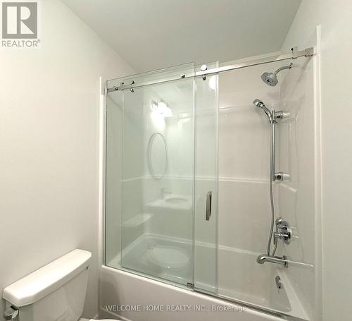 1333 Shevchenko Boulevard, Oakville, ON - Indoor Photo Showing Bathroom