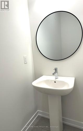 1333 Shevchenko Boulevard, Oakville, ON - Indoor Photo Showing Bathroom