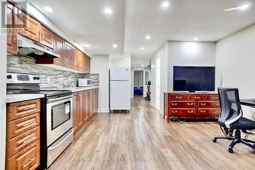 Bsmt - 86 Lady Evelyn Crescent, Brampton, ON - Indoor Photo Showing Kitchen