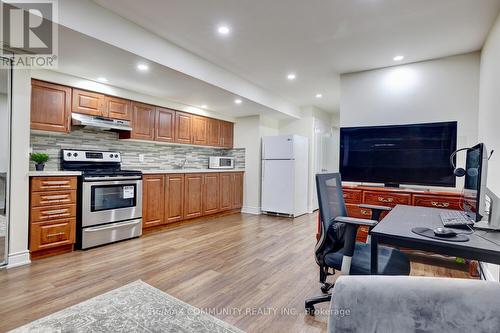 Bsmt - 86 Lady Evelyn Crescent, Brampton, ON - Indoor Photo Showing Kitchen