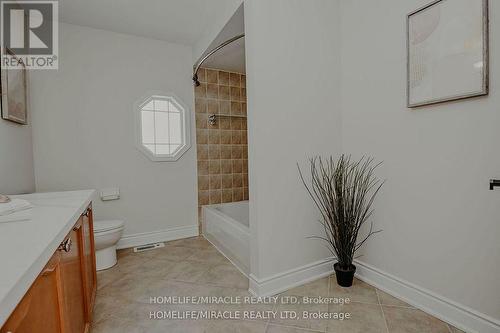 305 Fasken Court, Milton, ON - Indoor Photo Showing Bathroom