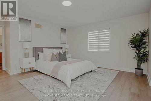 305 Fasken Court, Milton, ON - Indoor Photo Showing Bedroom