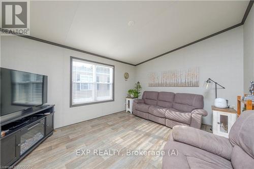 112 Meadowview Lane, North Perth (Elma), ON - Indoor Photo Showing Living Room