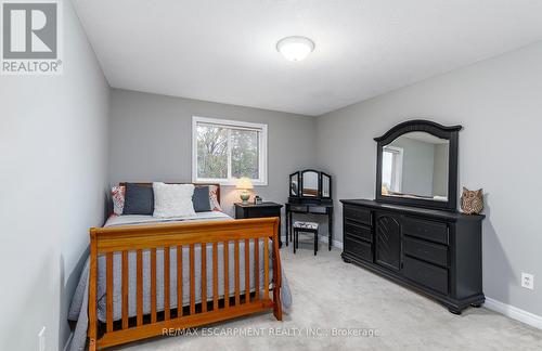 49 Conrad Place, Grimsby, ON - Indoor Photo Showing Bedroom