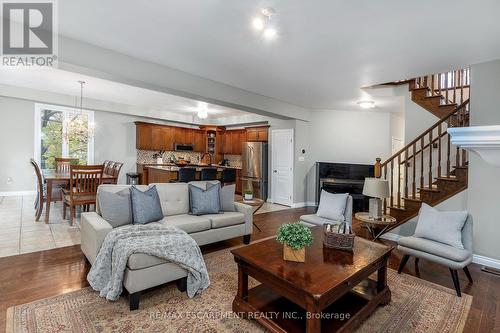 49 Conrad Place, Grimsby, ON - Indoor Photo Showing Living Room