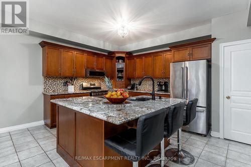 49 Conrad Place, Grimsby, ON - Indoor Photo Showing Kitchen