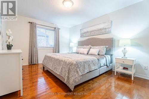 145 Valiant Circle, Hamilton, ON - Indoor Photo Showing Bedroom