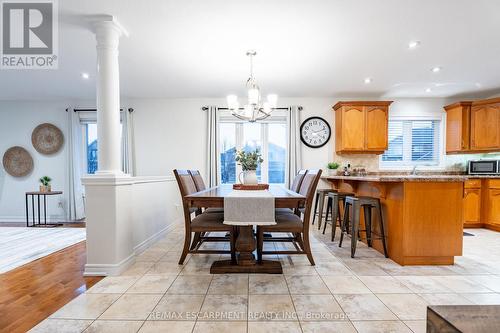 145 Valiant Circle, Hamilton, ON - Indoor Photo Showing Dining Room