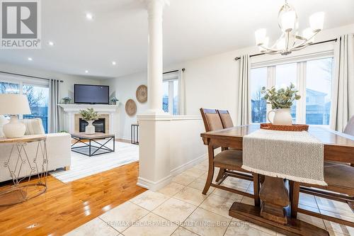 145 Valiant Circle, Hamilton, ON - Indoor Photo Showing Dining Room