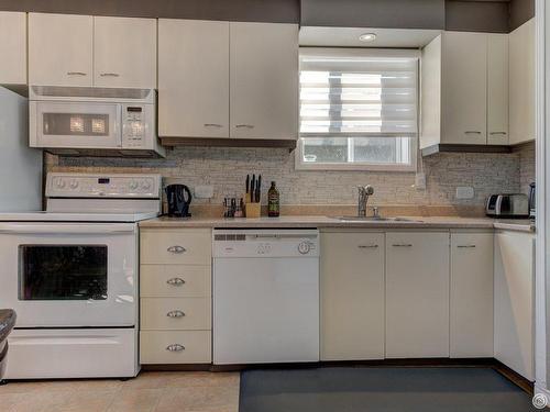 Cuisine - 183  - 185 Rue Lamothe, Thetford Mines, QC - Indoor Photo Showing Kitchen