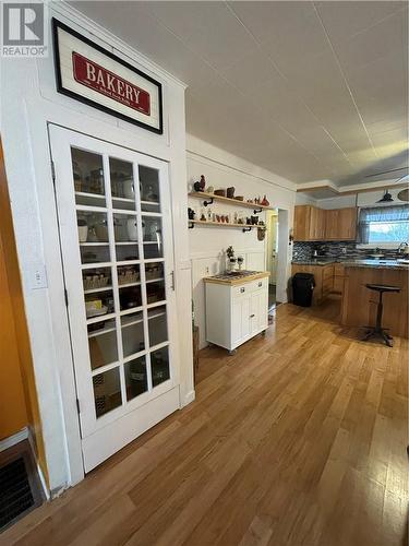 50 Jarbeau, Field, ON - Indoor Photo Showing Other Room