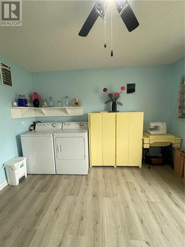 50 Jarbeau, Field, ON - Indoor Photo Showing Laundry Room