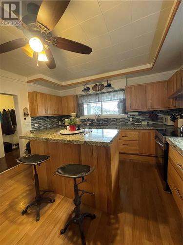 50 Jarbeau, Field, ON - Indoor Photo Showing Kitchen